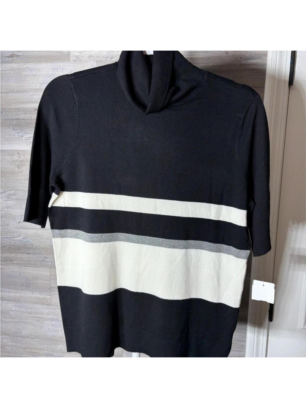Liz Claiborne Career Petite Black and White Striped Turtleneck Sweater PL 988